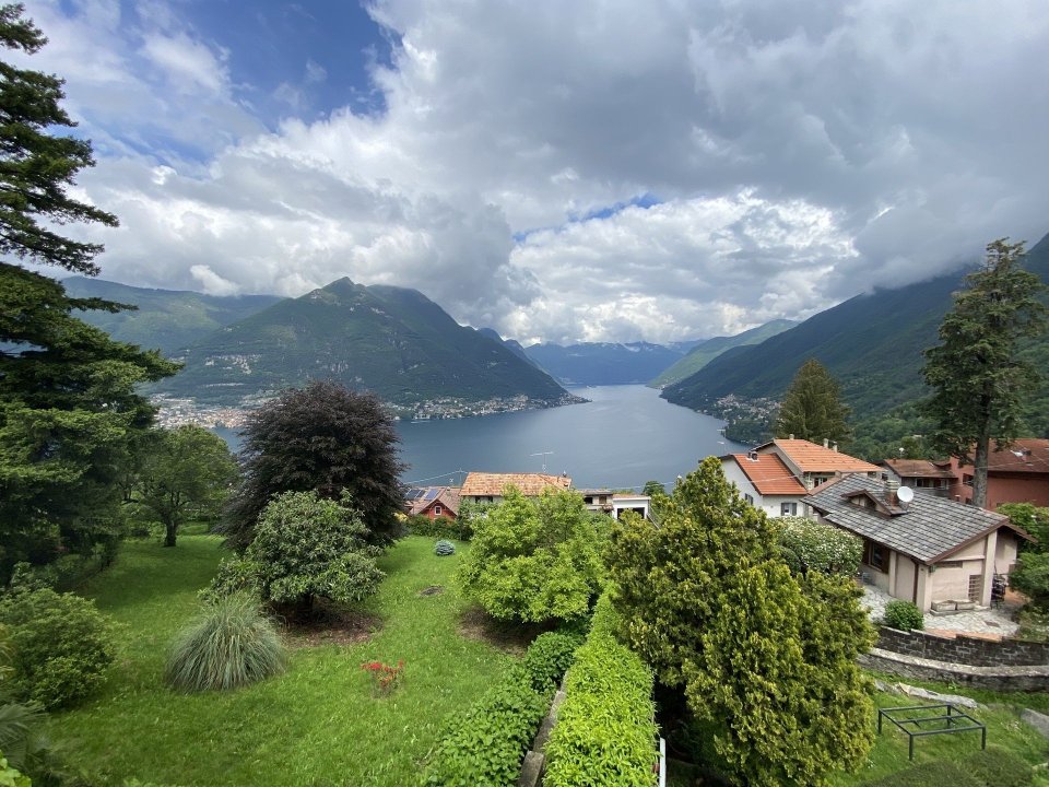 Vendita villa sul lago Faggeto Lario Lombardia foto 27